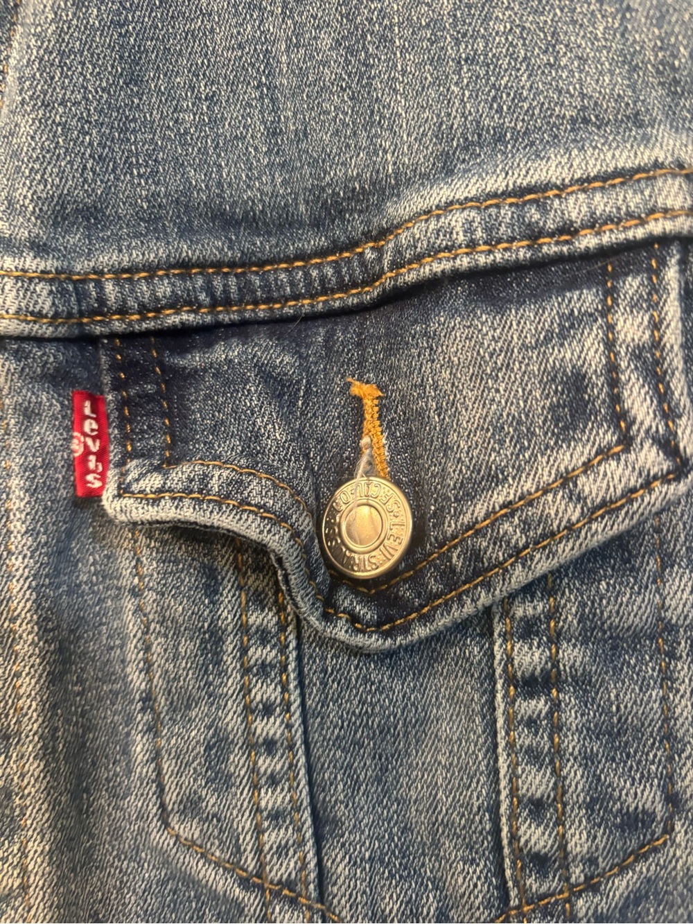 Levi's Light Blue Women's Denim Trucker Jacket - Picture 3 of 4